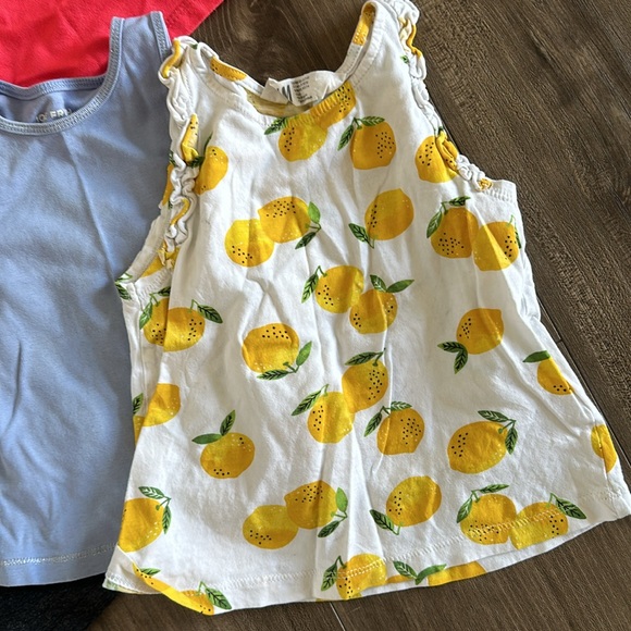 Assorted 7 Pack of Toddler Shirts Size 2T - Picture 2 of 8